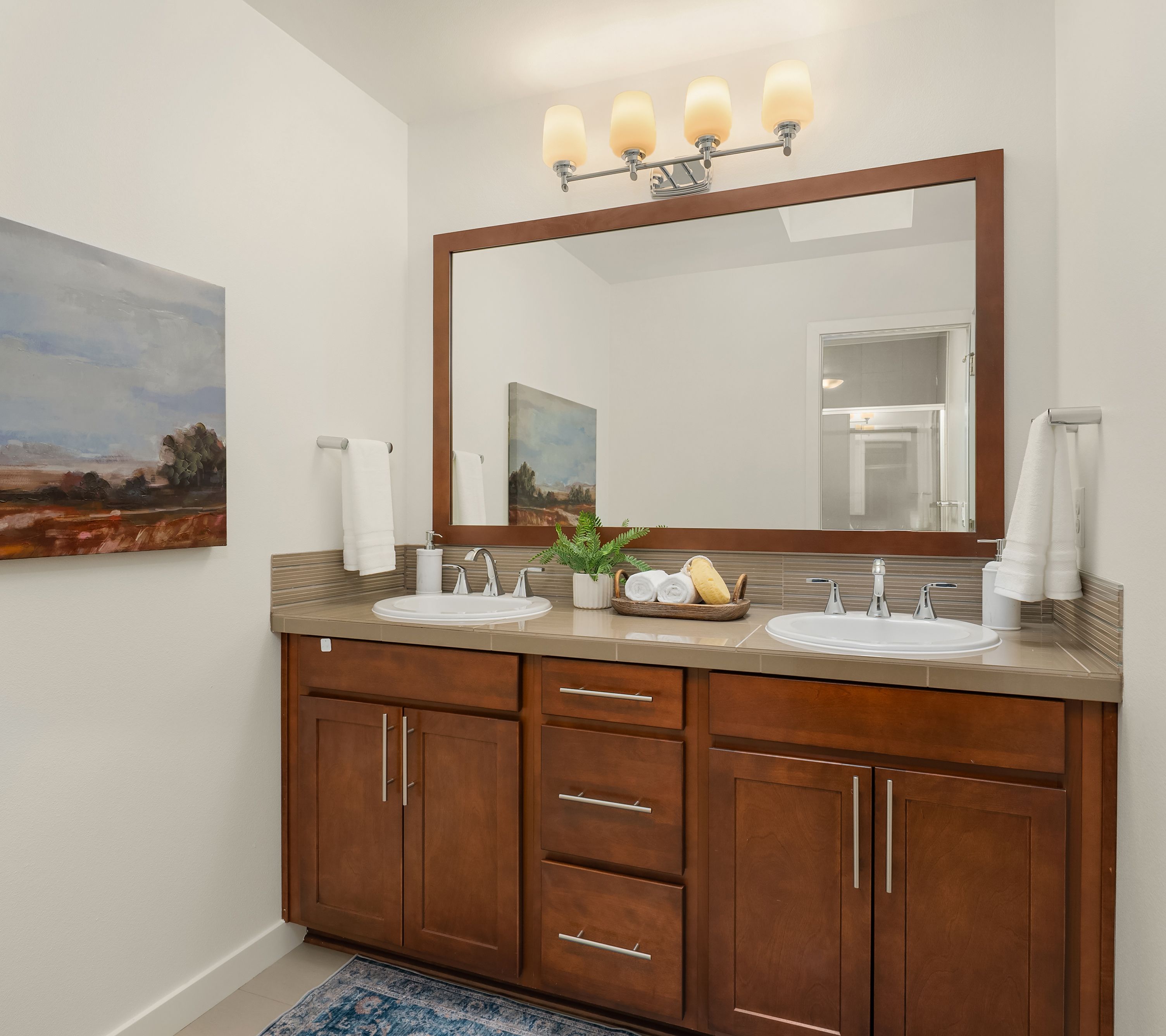  8826 41st St S, Seattle, WA 98118 - 物件實景