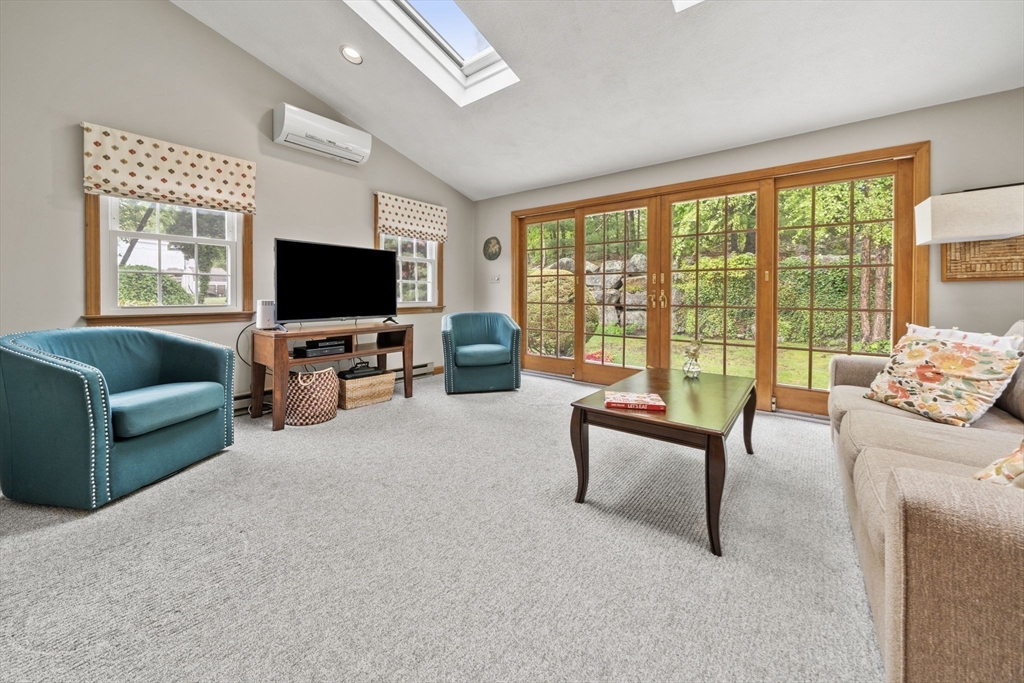 Lynn, Massachusetts, 01904, United States, 4 Bedrooms Bedrooms, ,2 BathroomsBathrooms,Residential,For Sale,2048427
