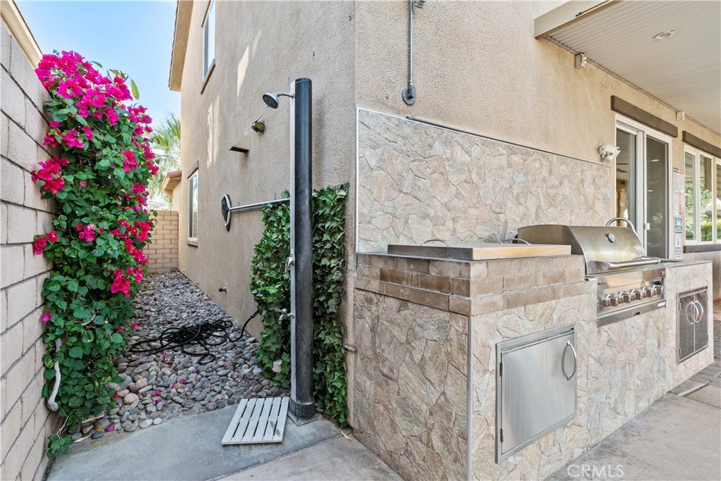 Indio, California, 92203, United States, 5 Bedrooms Bedrooms, ,3 BathroomsBathrooms,Residential,For Sale,1989302