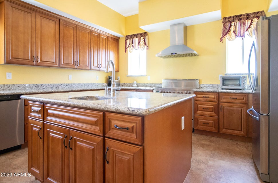 Witmann, Arizona, 85361, United States, 6 Bedrooms Bedrooms, ,3 BathroomsBathrooms,Residential,For Sale,1977429