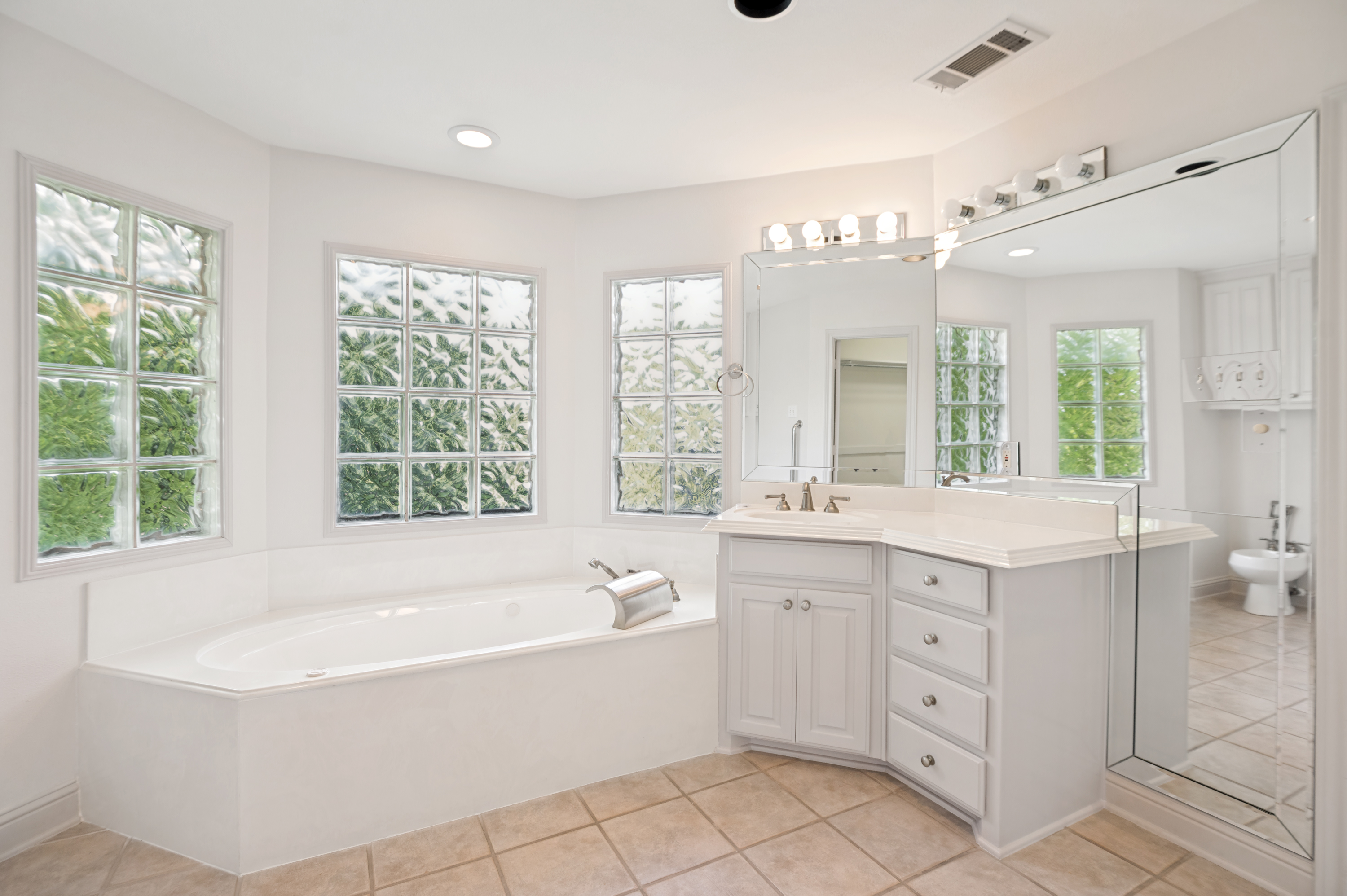  Excellent Opportunity on Edith Court in Midway Hollow - 物件實景