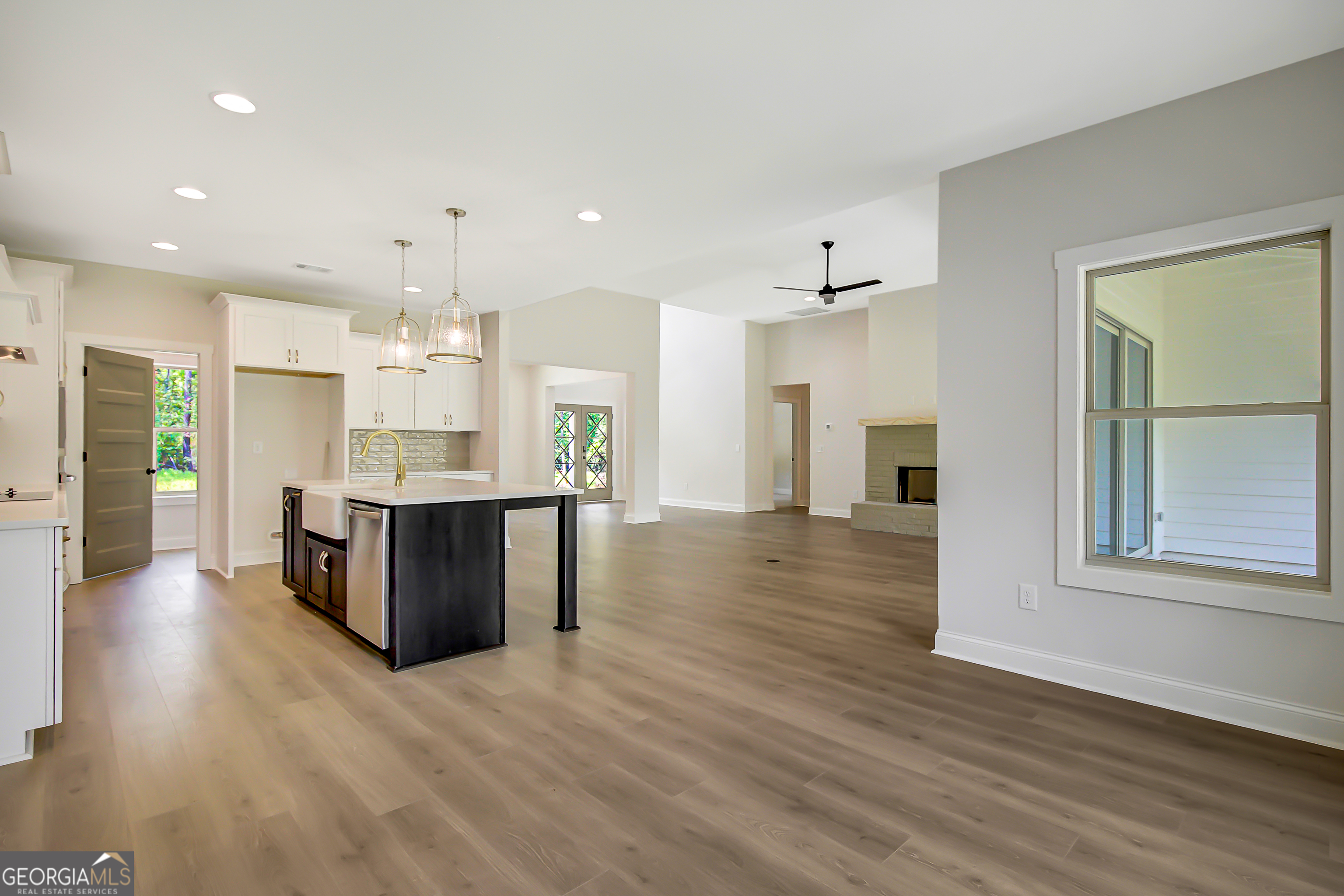 Senoia, Georgia, 30276, United States, 5 Bedrooms Bedrooms, ,4 BathroomsBathrooms,Residential,For Sale,1901806