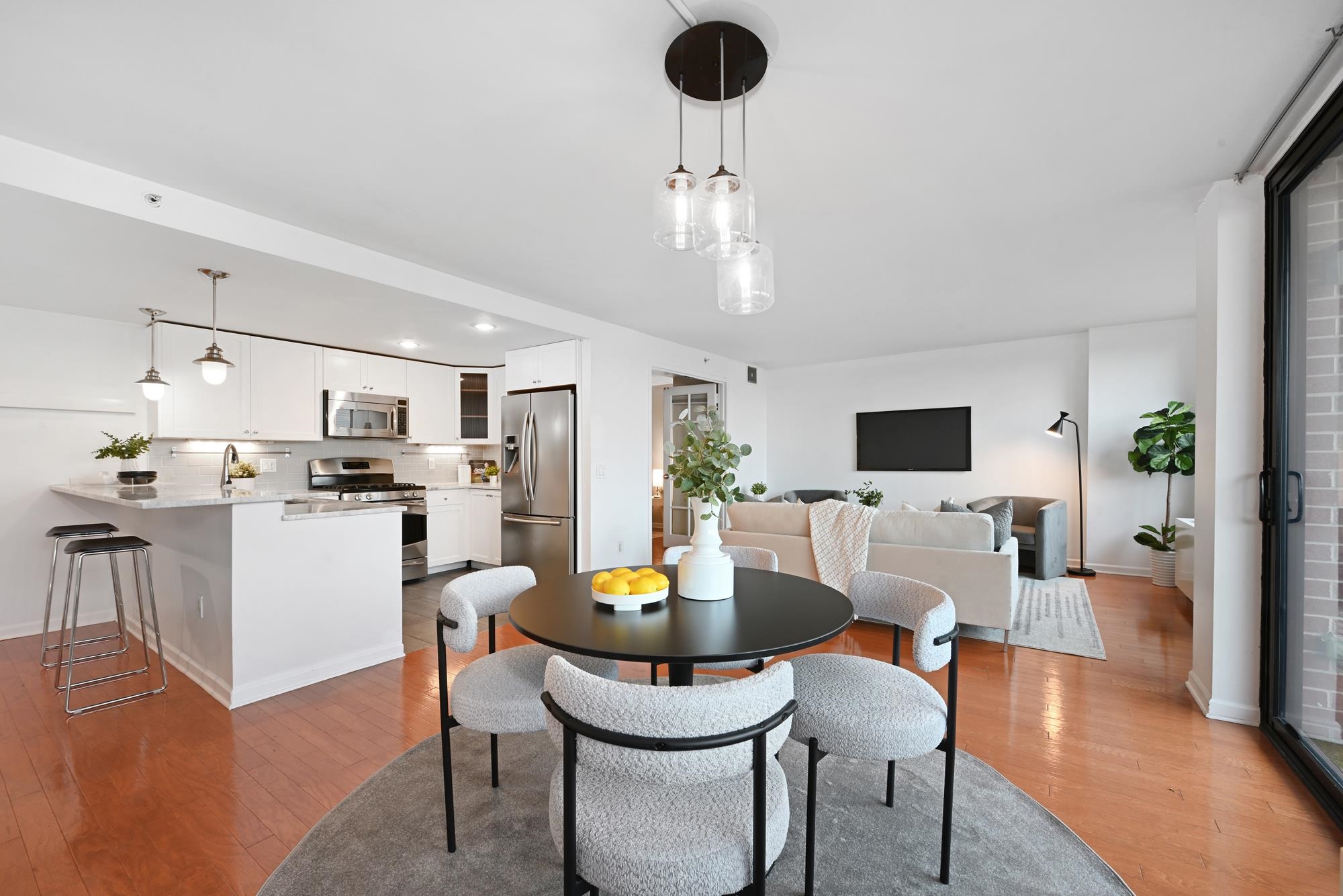 Jersey City, New Jersey, 07310, United States, 2 Bedrooms Bedrooms, ,2 BathroomsBathrooms,Residential,For Sale,1925571