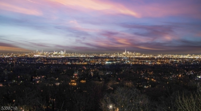 Hawthorne Boro, New Jersey, 07506, United States, 5 Bedrooms Bedrooms, ,5 BathroomsBathrooms,Residential,For Sale,1847124