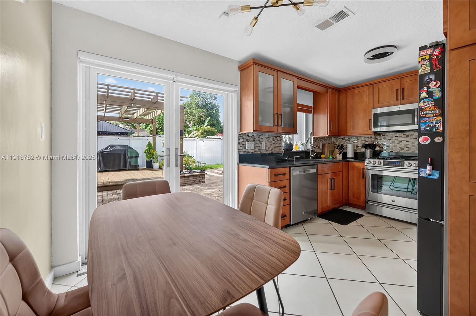 Hollywood, Florida, 33024, United States, 3 Bedrooms Bedrooms, ,2 BathroomsBathrooms,Residential,For Sale,1995844