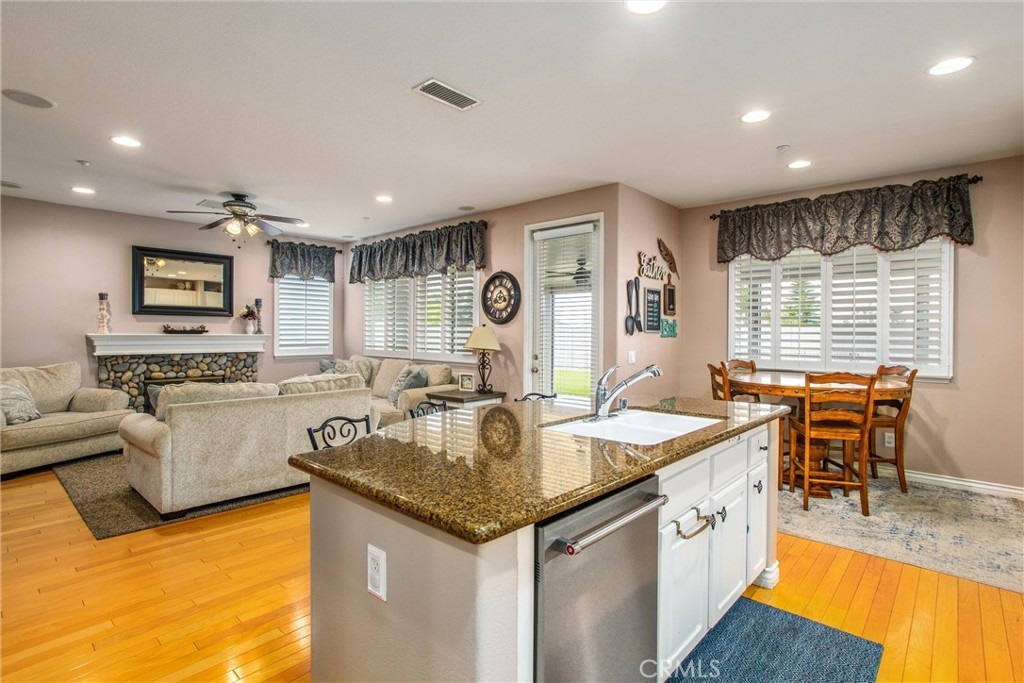 Redlands, California, 92374, United States, 4 Bedrooms Bedrooms, ,2 BathroomsBathrooms,Residential,For Sale,1982377