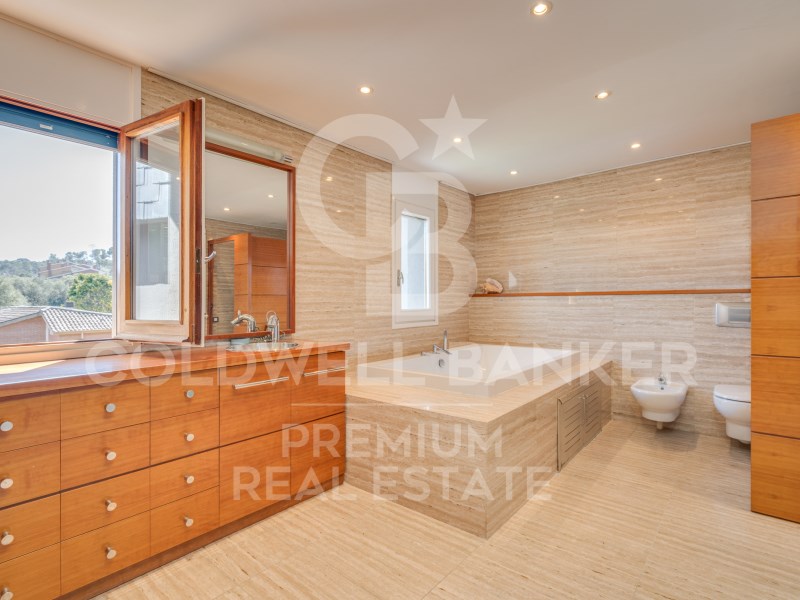 Sant Cugat del Vallès, Catalonia, ES, 6 Bedrooms Bedrooms, ,8 BathroomsBathrooms,Residential,For Sale,1627938