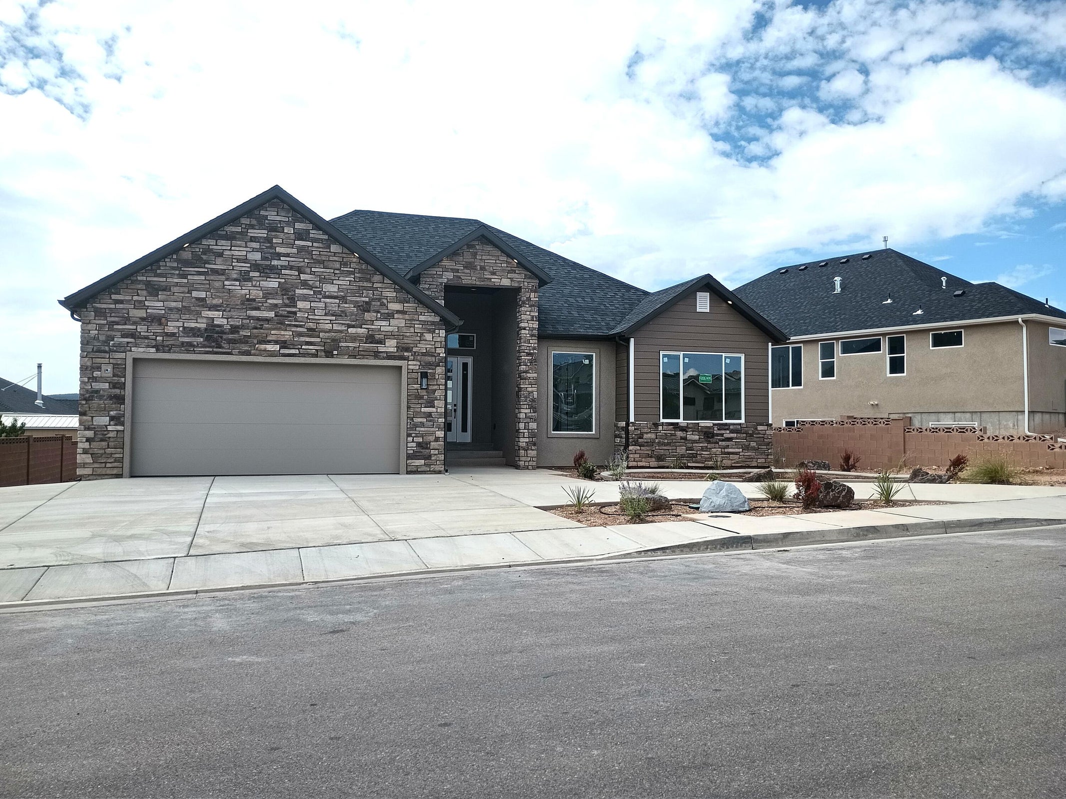 Cedar City, Utah, 84720, United States, 6 Bedrooms Bedrooms, ,3 BathroomsBathrooms,Residential,For Sale,1855787