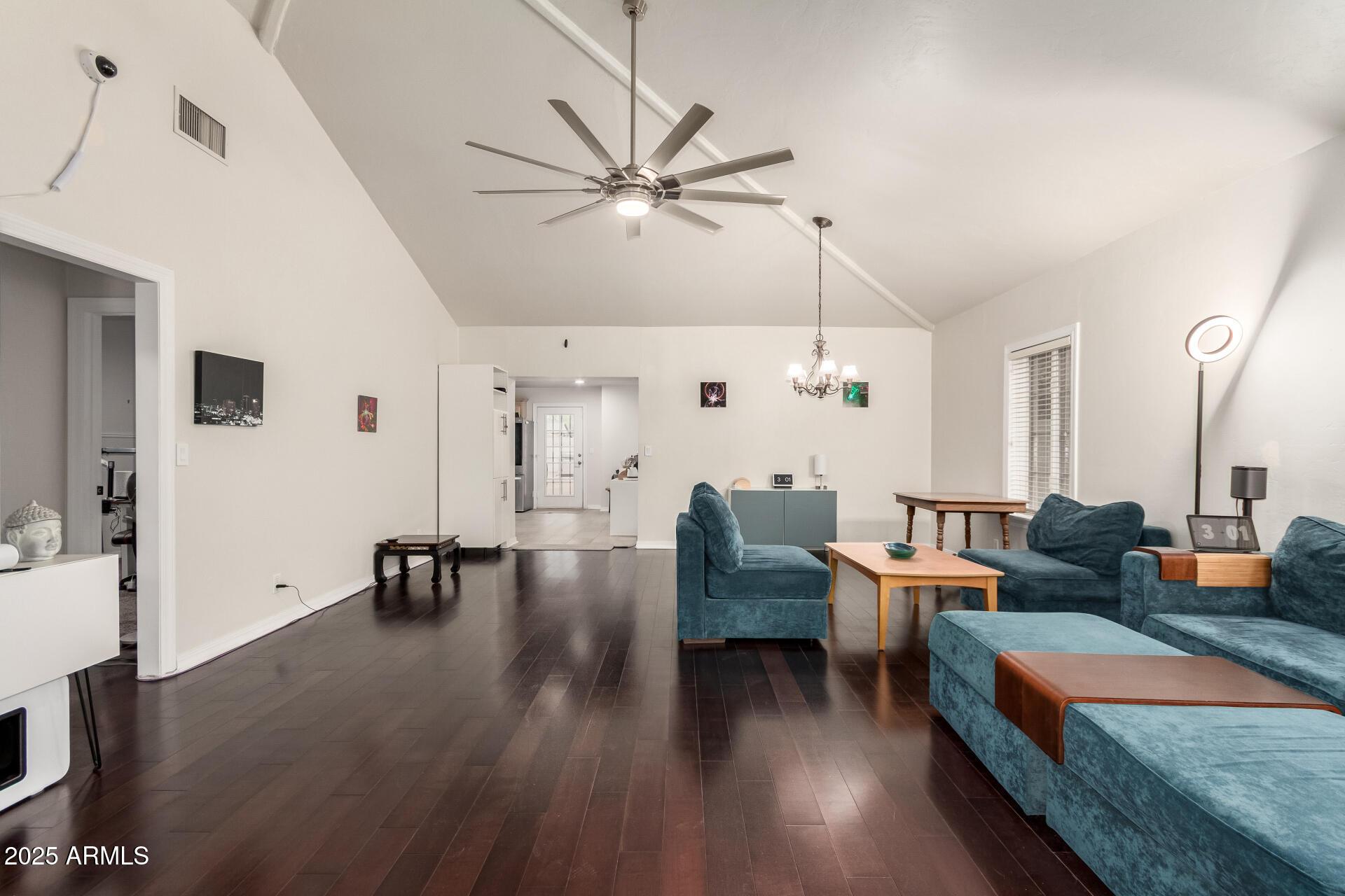 Phoenix, Arizona, 85007, United States, 4 Bedrooms Bedrooms, ,3 BathroomsBathrooms,Residential,For Sale,1980366