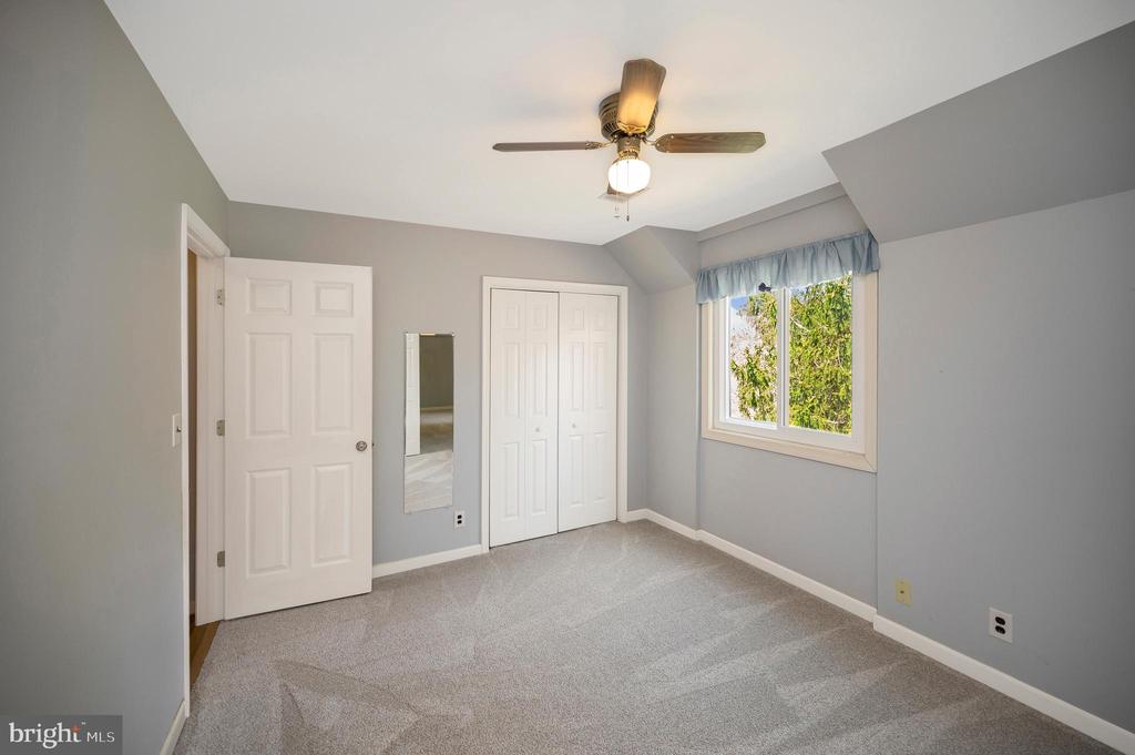 Linden, Virginia, 22642, United States, 5 Bedrooms Bedrooms, ,4 BathroomsBathrooms,Residential,For Sale,2037897