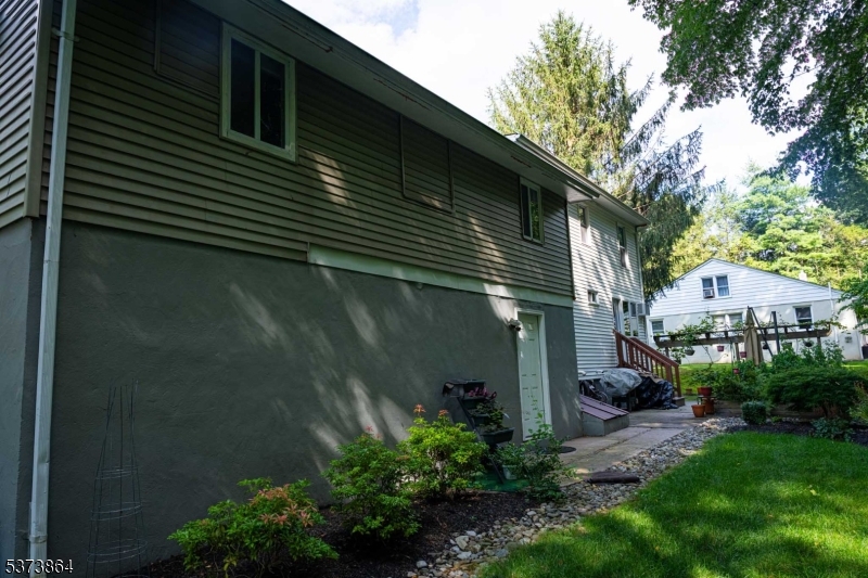 High Bridge Boro, New Jersey, 08829, United States, 4 Bedrooms Bedrooms, ,3 BathroomsBathrooms,Residential,For Sale,1901918