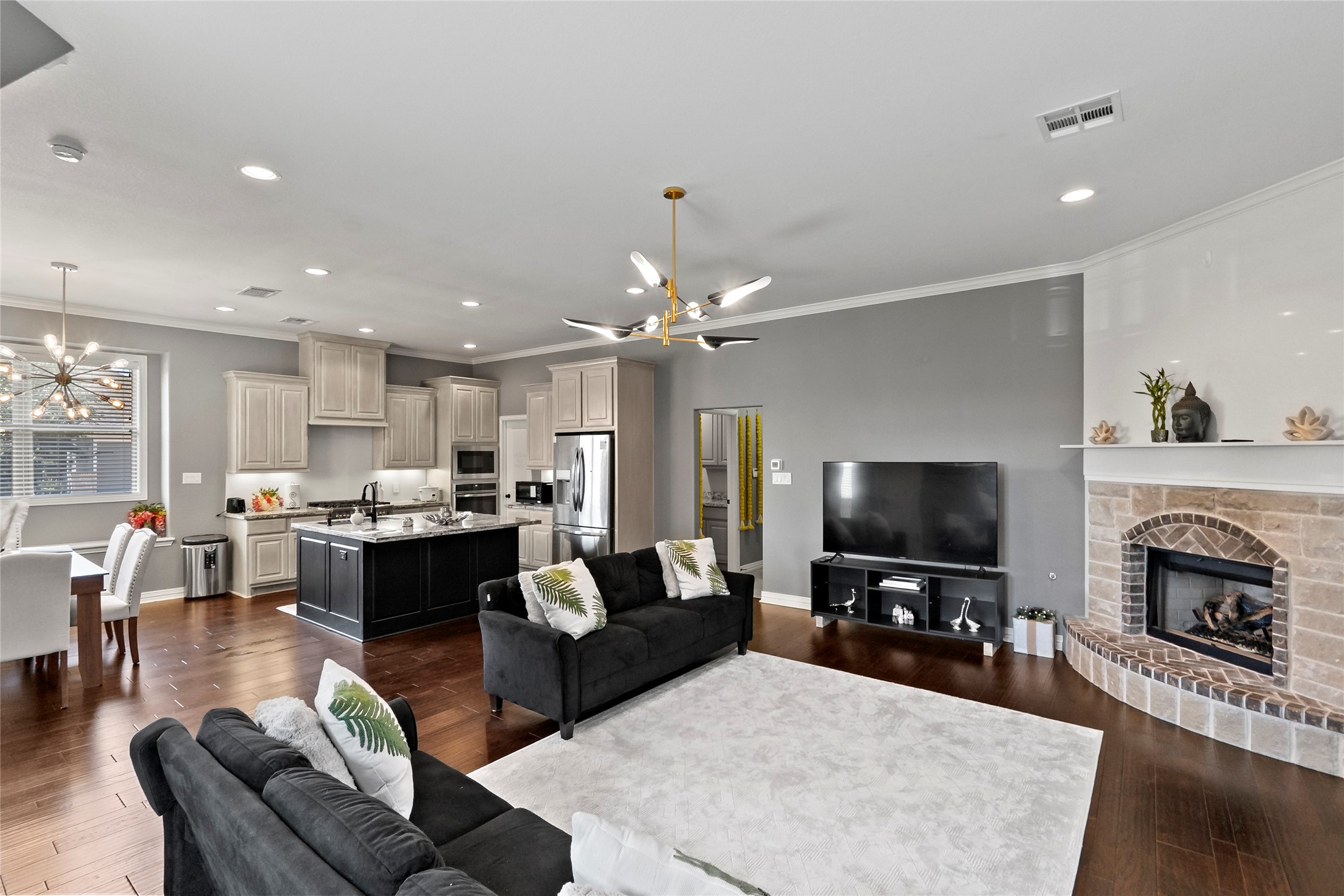 College Station, Texas, 77845, United States, 4 Bedrooms Bedrooms, ,3 BathroomsBathrooms,Residential,For Sale,1994441