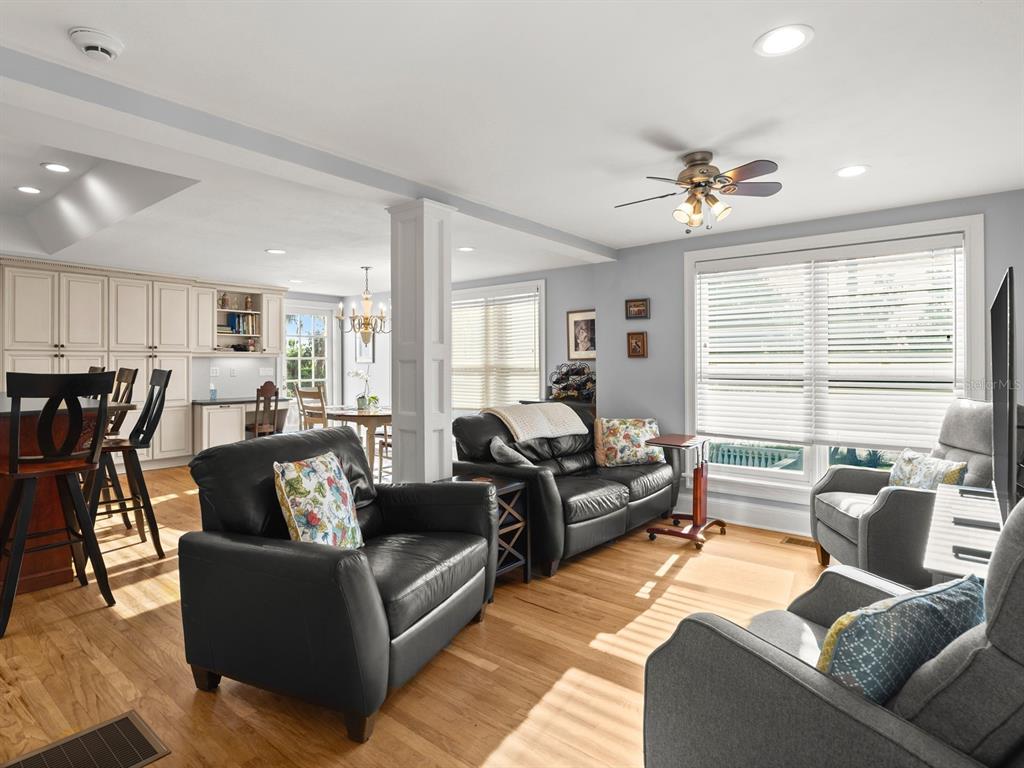 Eustis, Florida, 32736, United States, 6 Bedrooms Bedrooms, ,6 BathroomsBathrooms,Residential,For Sale,1805278