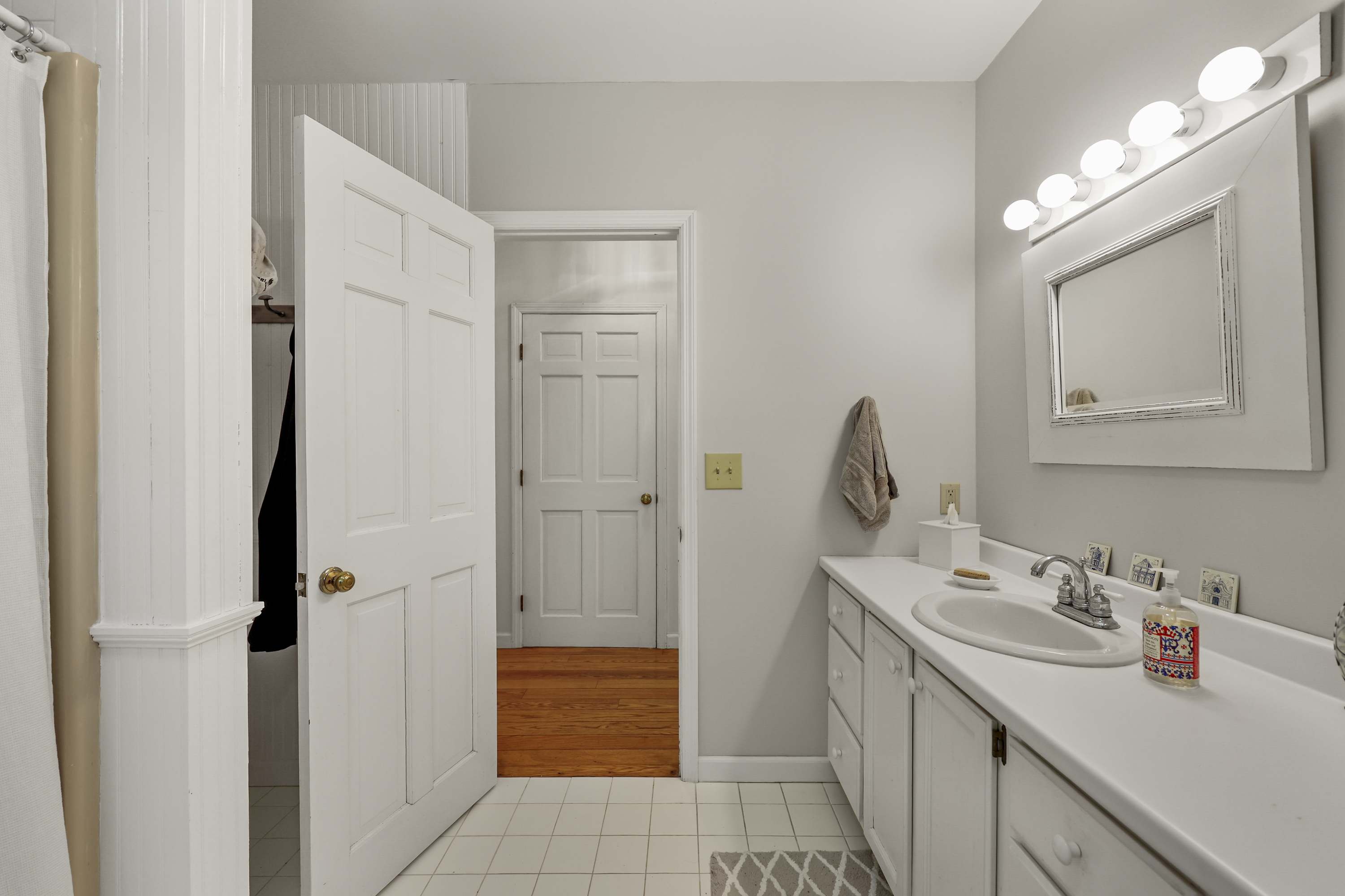  MODERN COMFORT MEETS TIMELESS NEW ENGLAND FARMHOUSE CHARM - 物件實景