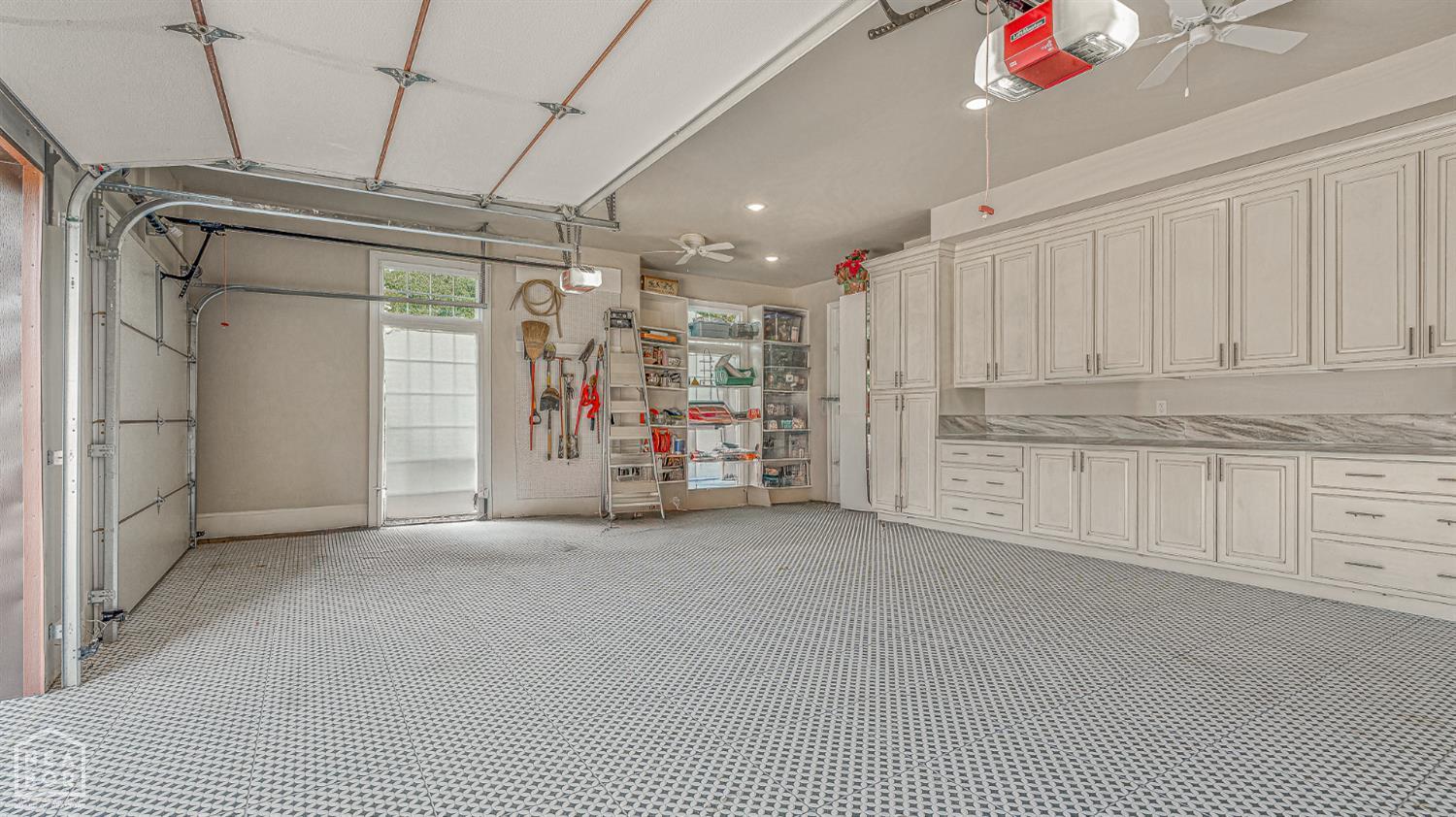 Jonesboro, Arkansas, 72404, United States, ,5 BathroomsBathrooms,Residential,For Sale,1974751