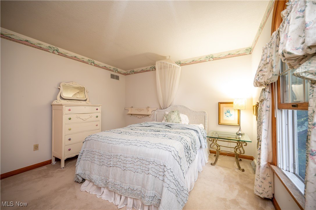 Canfield, Ohio, 44406, United States, 4 Bedrooms Bedrooms, ,3 BathroomsBathrooms,Residential,For Sale,1976342