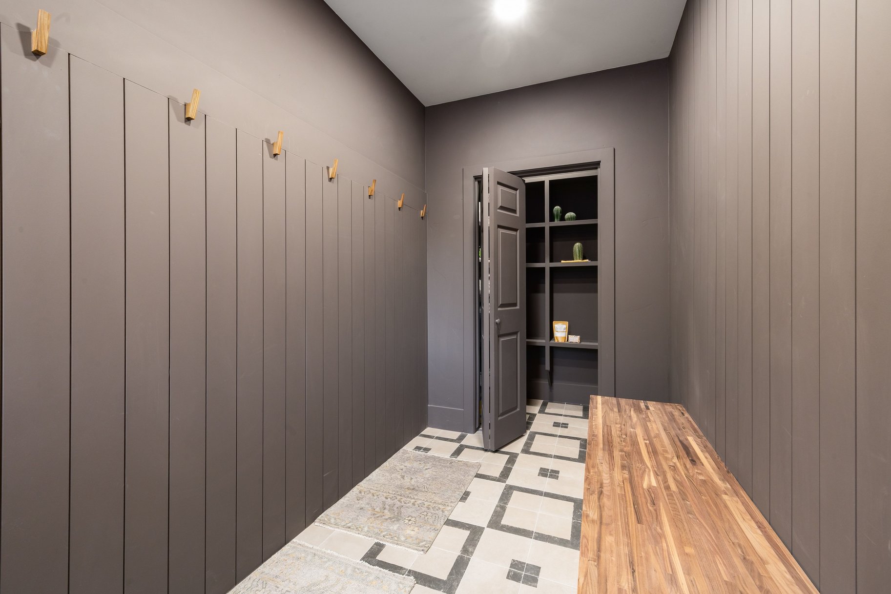  Fully Remodeled Entertainer