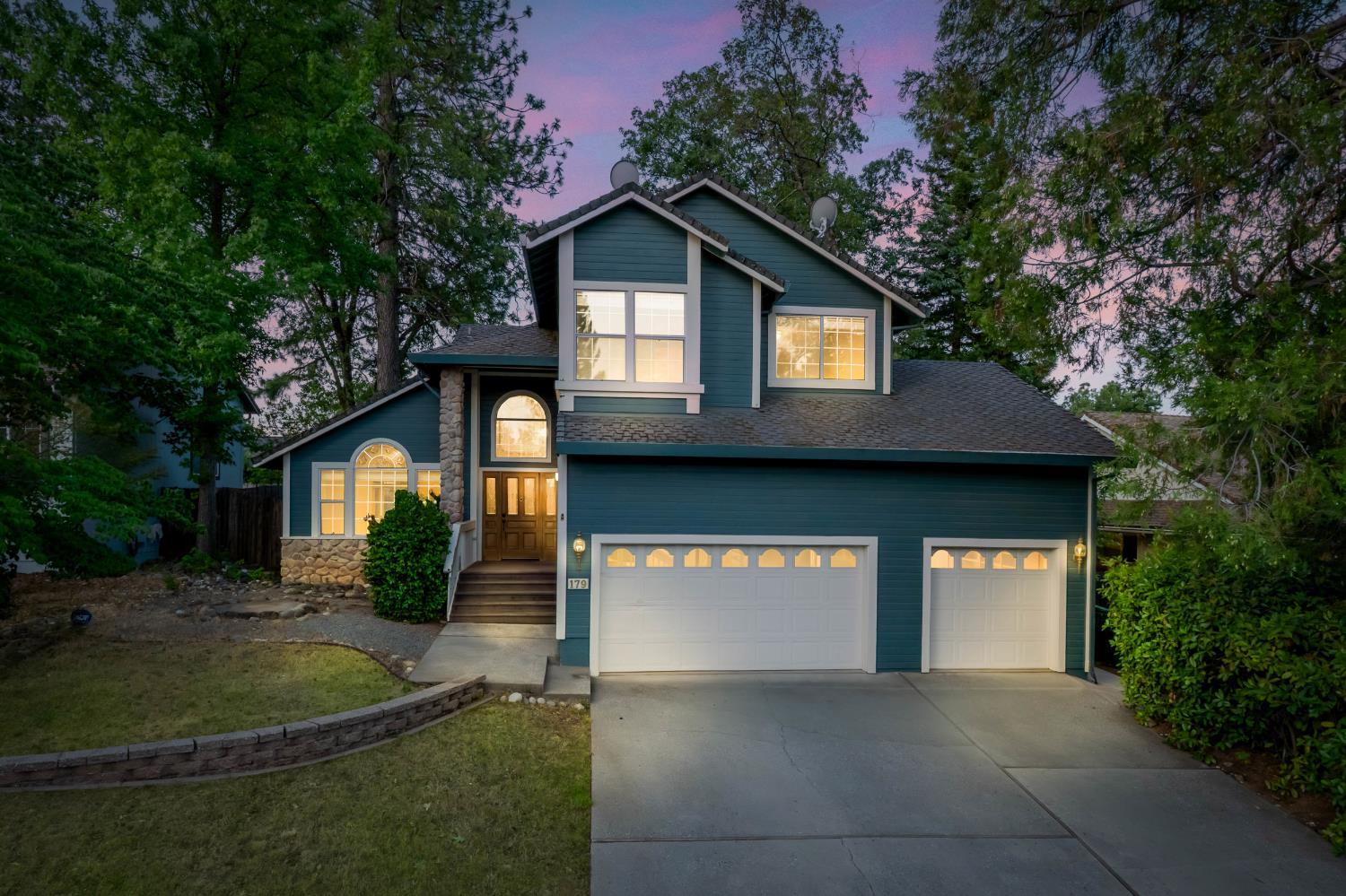 Grass Valley, California, 95945, United States, 3 Bedrooms Bedrooms, ,3 BathroomsBathrooms,Residential,For Sale,1924328