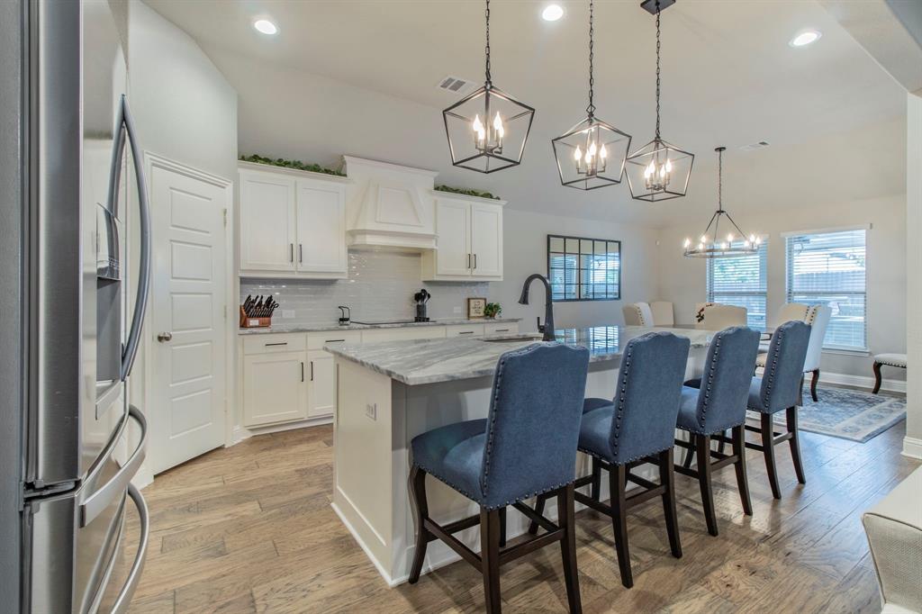 Waxahachie, Texas, 75165, United States, 4 Bedrooms Bedrooms, ,3 BathroomsBathrooms,Residential,For Sale,1920733