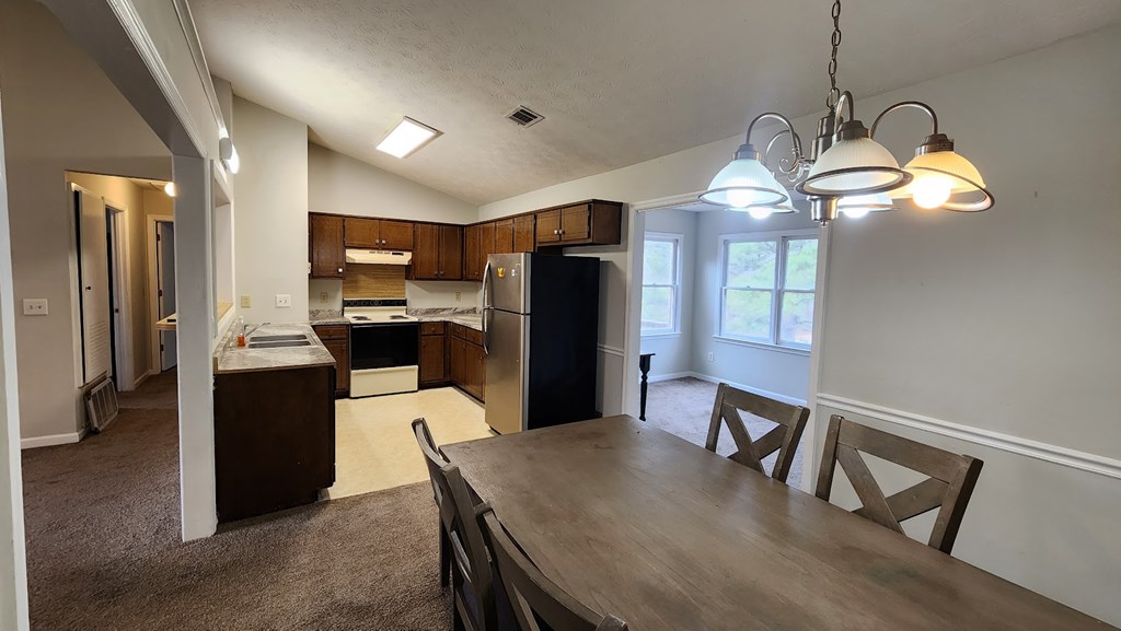 Columbus, Georgia, 31909, United States, 10 Bedrooms Bedrooms, ,8 BathroomsBathrooms,Residential,For Sale,1931089