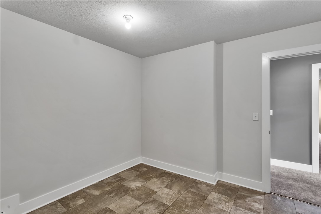 Jackson Twp, Pennsylvania, 16033, United States, 3 Bedrooms Bedrooms, ,3 BathroomsBathrooms,Residential,For Sale,1911029