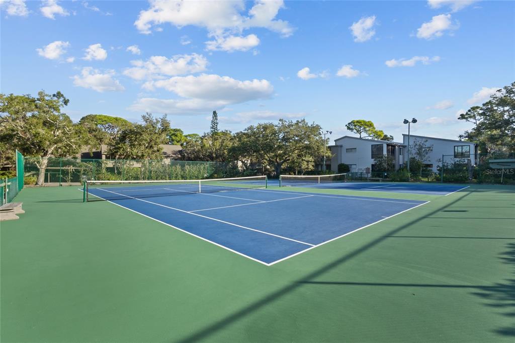 Sarasota, Florida, 34231, United States, 2 Bedrooms Bedrooms, ,2 BathroomsBathrooms,Residential,For Sale,1969119