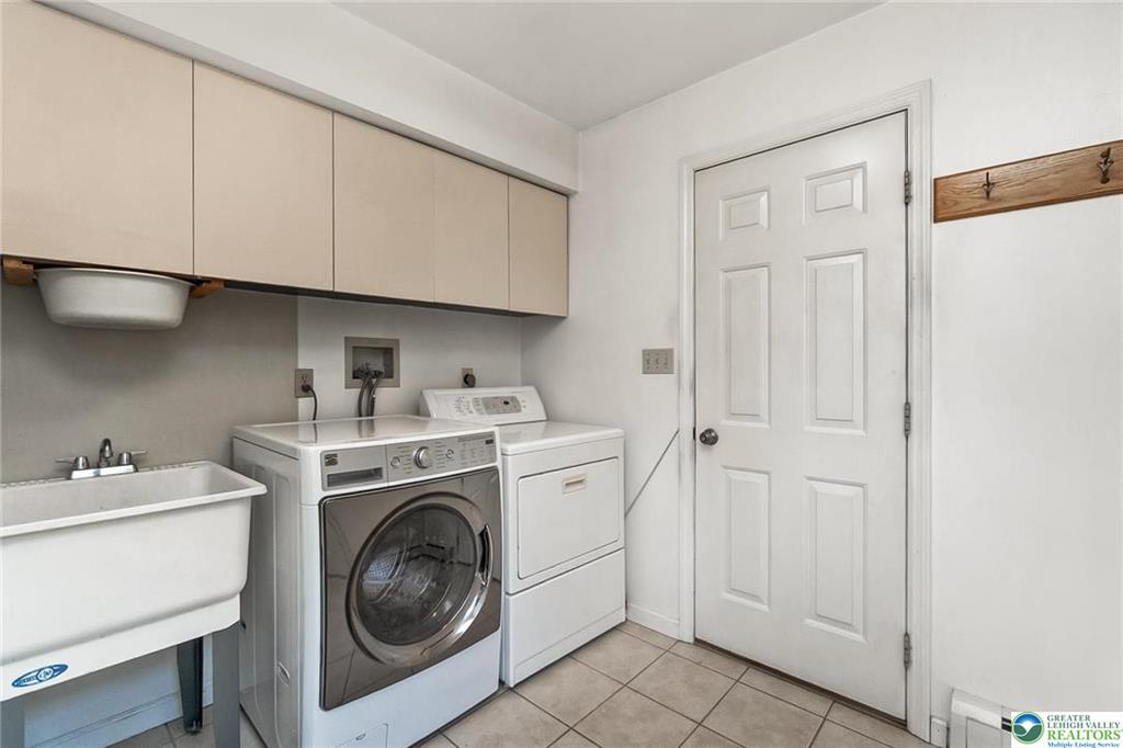 New Tripoli, Pennsylvania, 18066-2432, United States, 3 Bedrooms Bedrooms, ,3 BathroomsBathrooms,Residential,For Sale,1945015