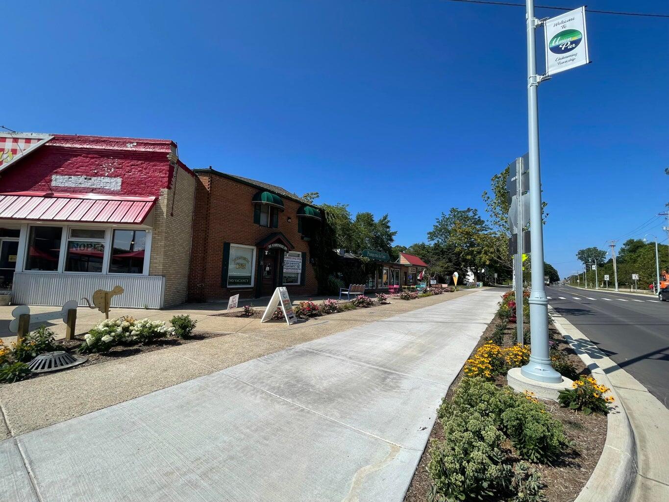 Union Pier, Michigan, 49129, United States, 3 Bedrooms Bedrooms, ,2 BathroomsBathrooms,Residential,For Sale,1988971