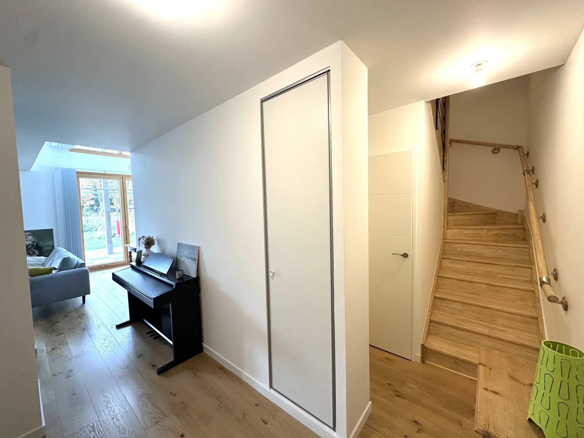 Le Vésinet, Île-de-France, 78110, FR, 2 Bedrooms Bedrooms, ,1 BathroomBathrooms,Residential,For Sale,1994507