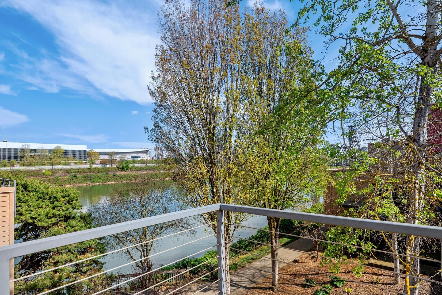  920 NW NAITO PKWY #J25 Portland, OR 97209 - 物件實景