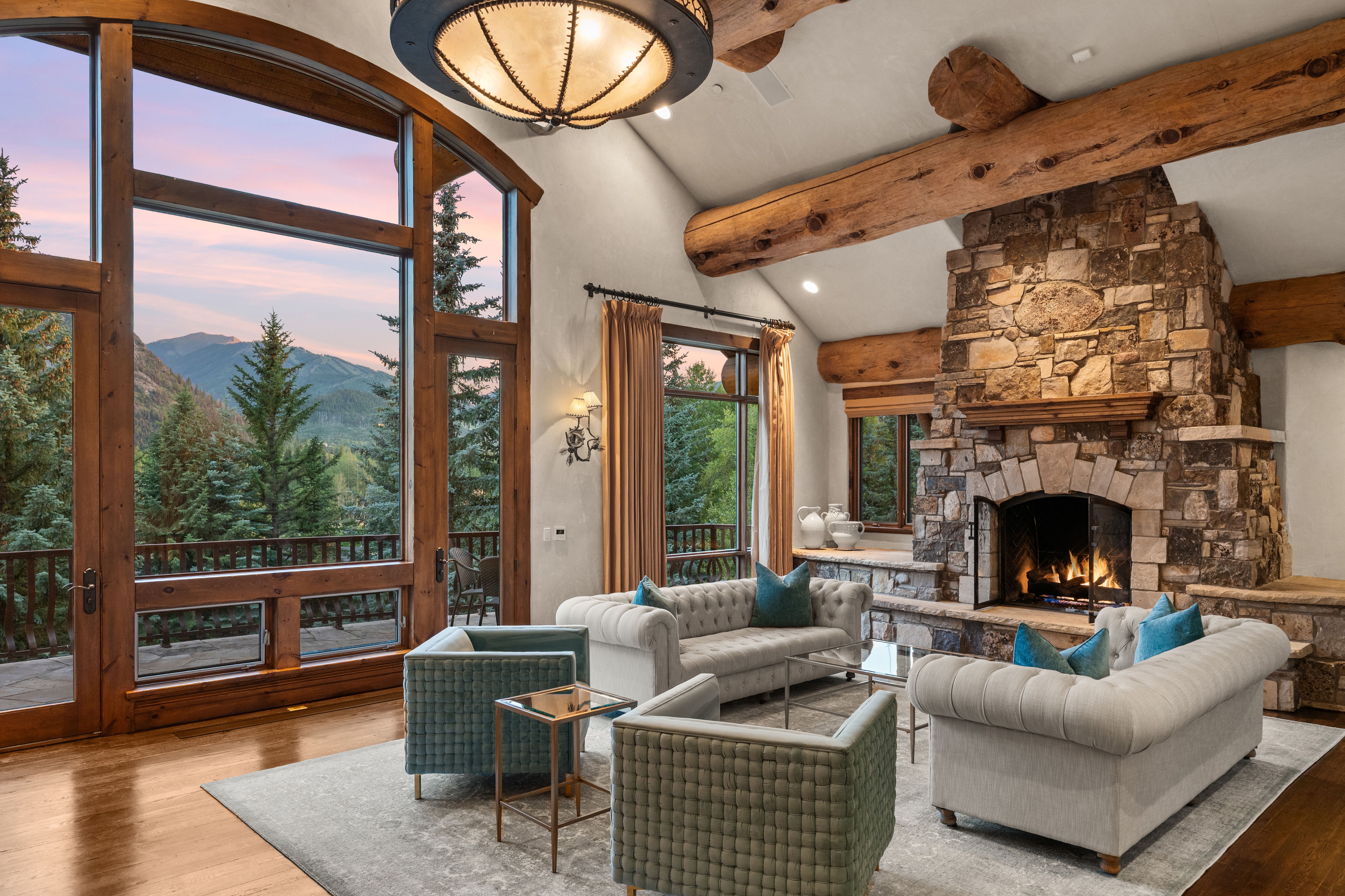  Prestigious Willoughby Way Mountain Home - 物件實景