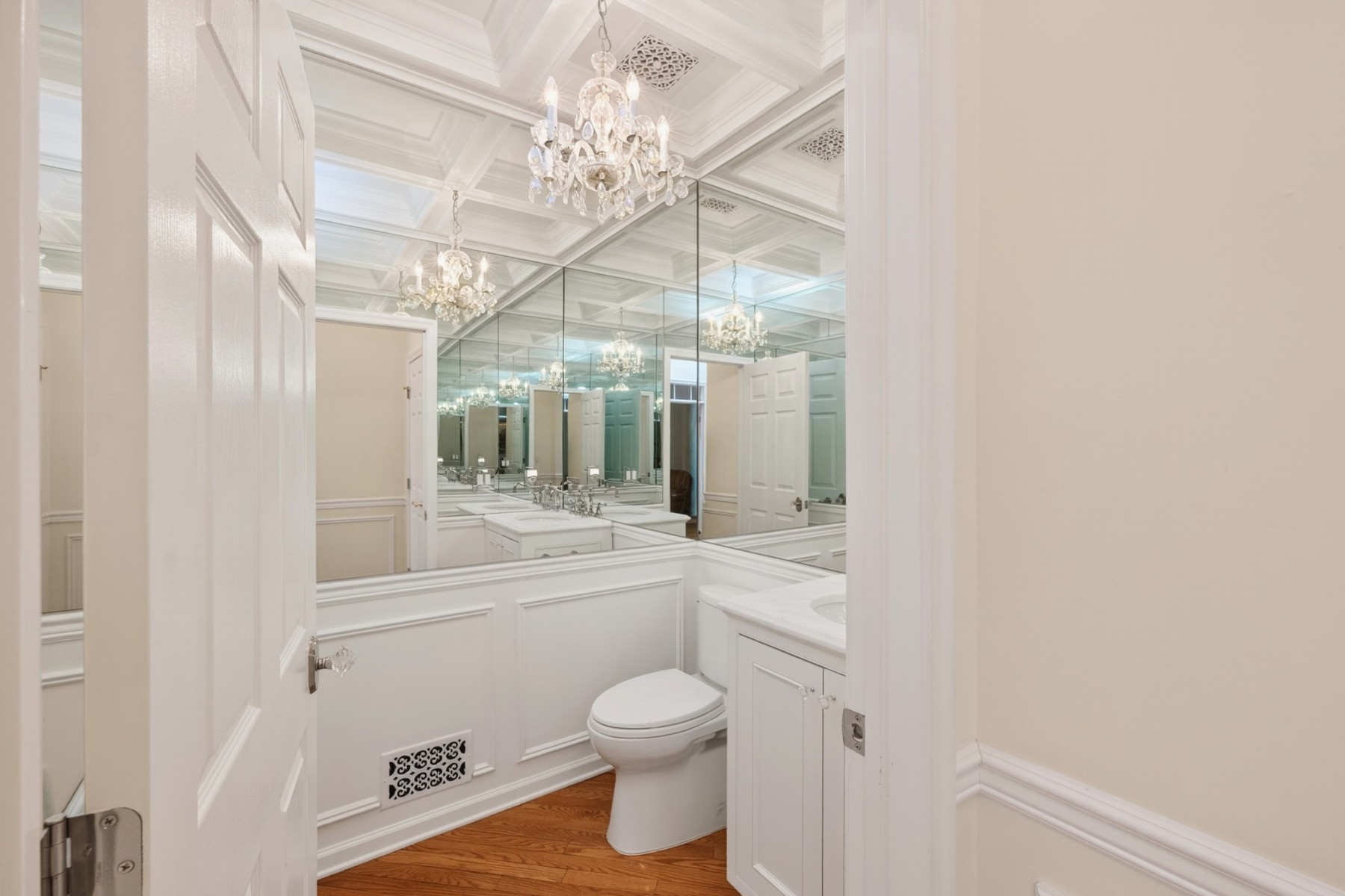  ?Amherst Mews? Stunning Townhome features Golf Course Views - 物件實景