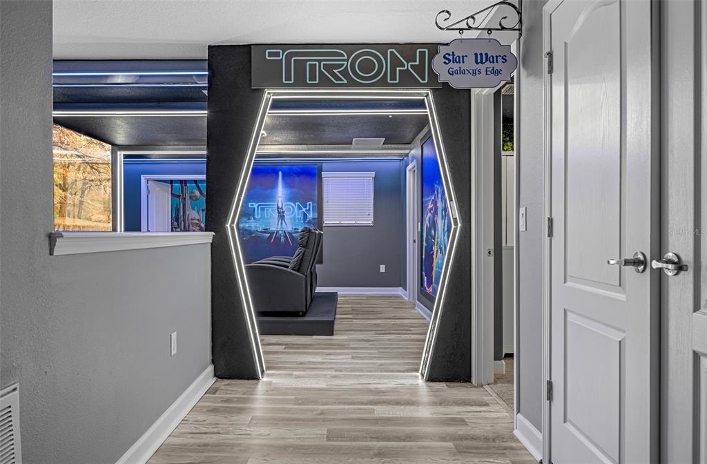 Davenport, Florida, 33896, United States, 8 Bedrooms Bedrooms, ,5 BathroomsBathrooms,Residential,For Sale,1896133