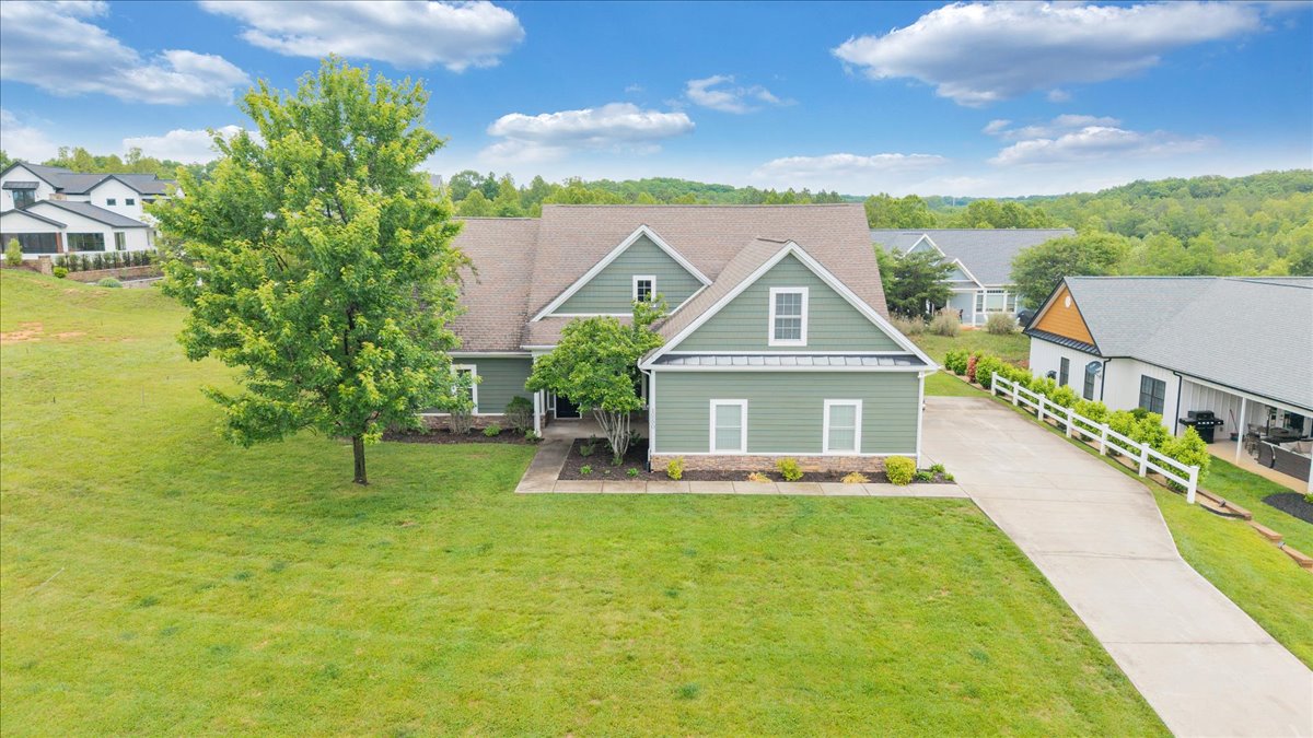 Huddleston, Virginia, 24104, United States, 4 Bedrooms Bedrooms, ,4 BathroomsBathrooms,Residential,For Sale,2048445
