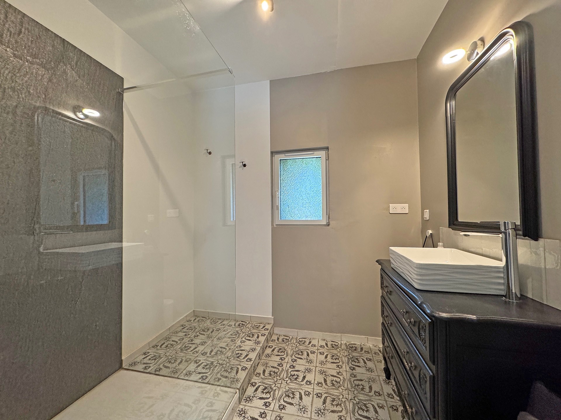  SPEZET, QUIET PROPERTY WITH INDOOR POOL - 物件實景