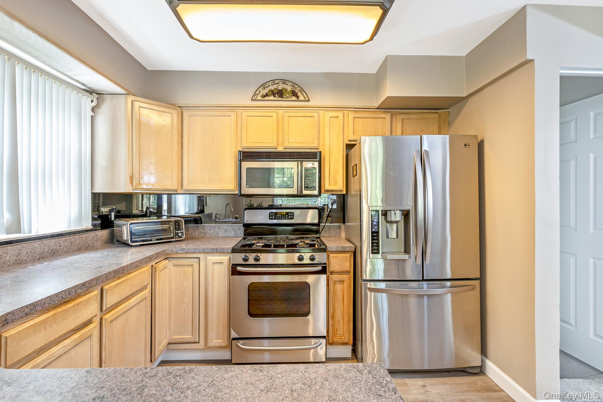 Shirley, New York, 11967, United States, 4 Bedrooms Bedrooms, ,4 BathroomsBathrooms,Residential,For Sale,1924990