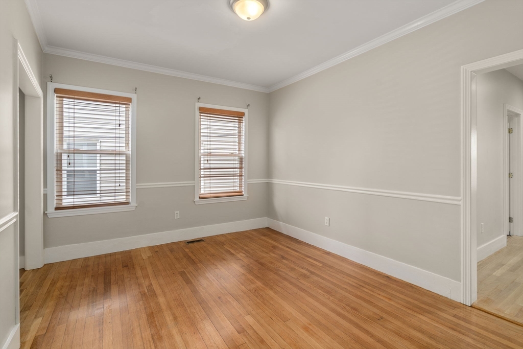 Watertown, Massachusetts, 02472, United States, 2 Bedrooms Bedrooms, ,1 BathroomBathrooms,Residential,For Sale,1940612
