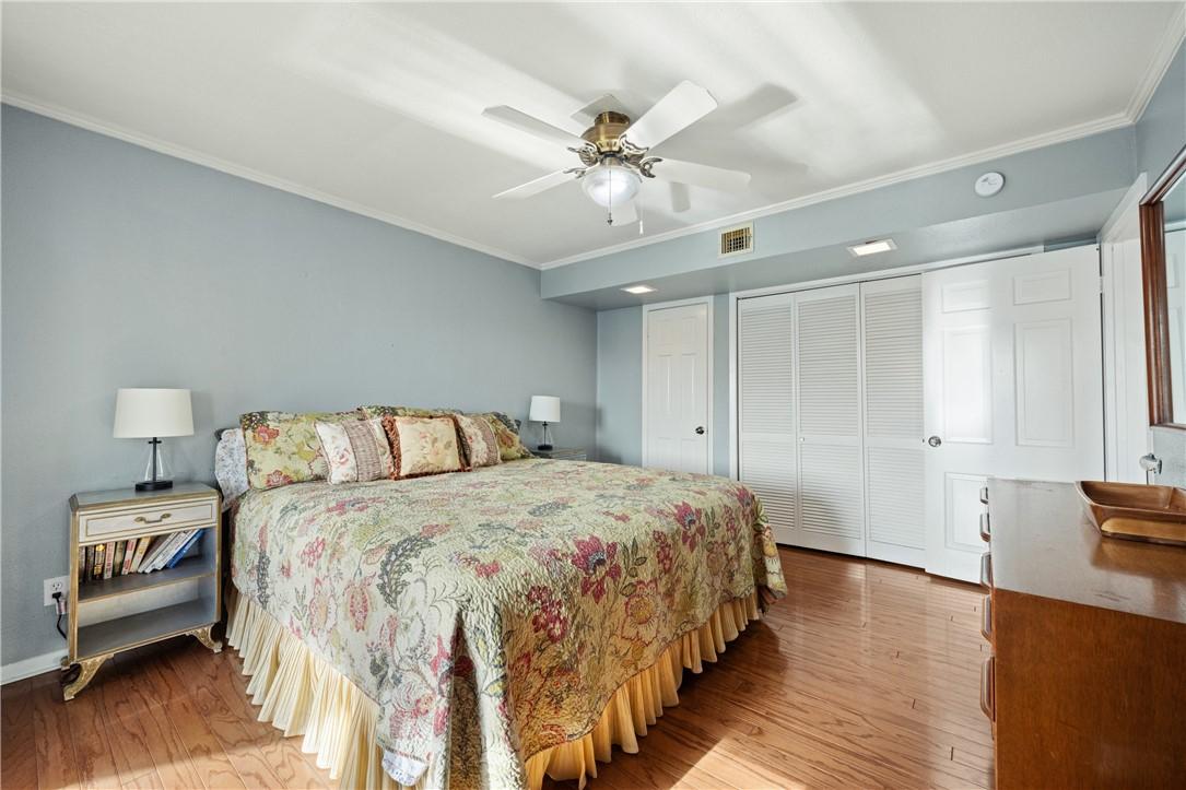 Rockport, Texas, 78382, United States, 4 Bedrooms Bedrooms, ,3 BathroomsBathrooms,Residential,For Sale,1691241