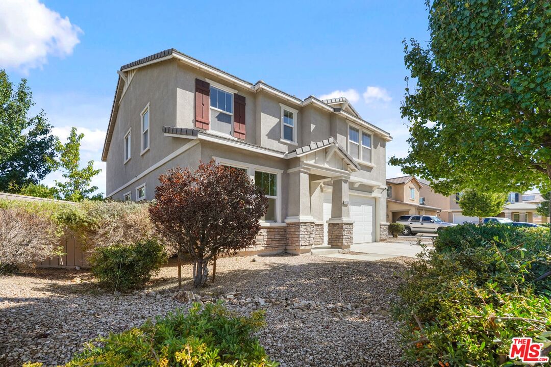 Lancaster, California, 93534, United States, 5 Bedrooms Bedrooms, ,3 BathroomsBathrooms,Residential,For Sale,1942304