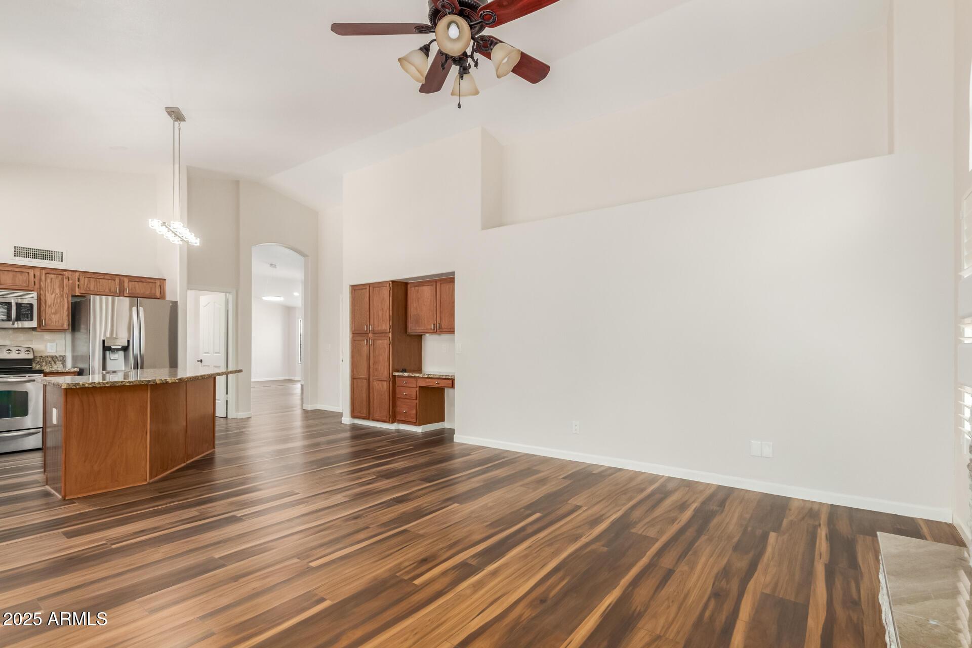 Gilbert, Arizona, 85233, United States, 4 Bedrooms Bedrooms, ,2 BathroomsBathrooms,Residential,For Sale,1983748