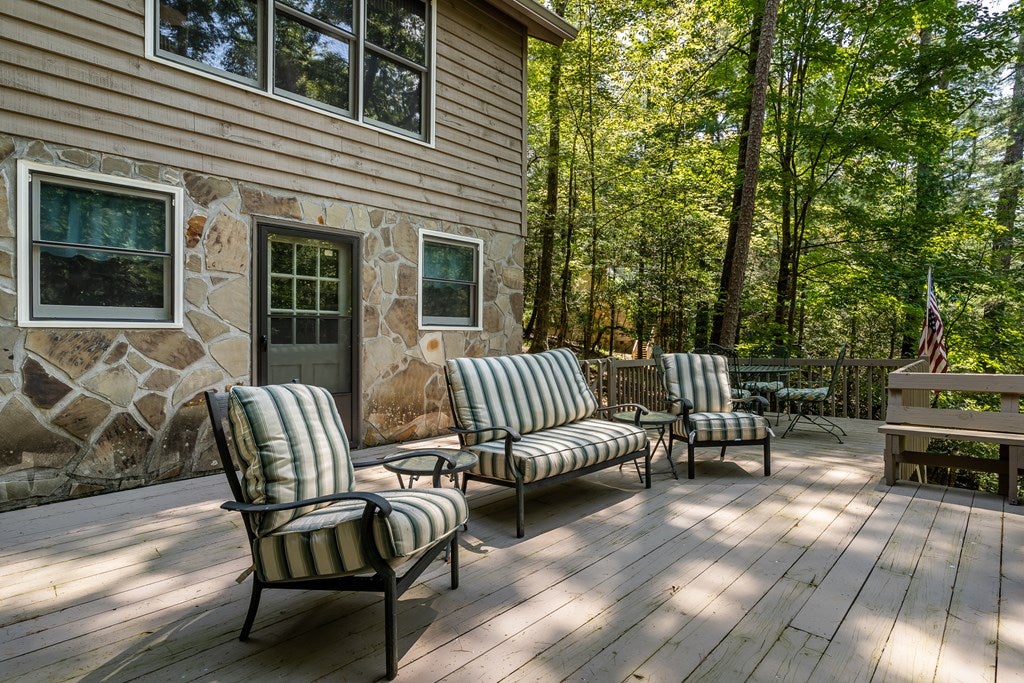 Ellijay, Georgia, 30536, United States, 4 Bedrooms Bedrooms, ,3 BathroomsBathrooms,Residential,For Sale,1926497