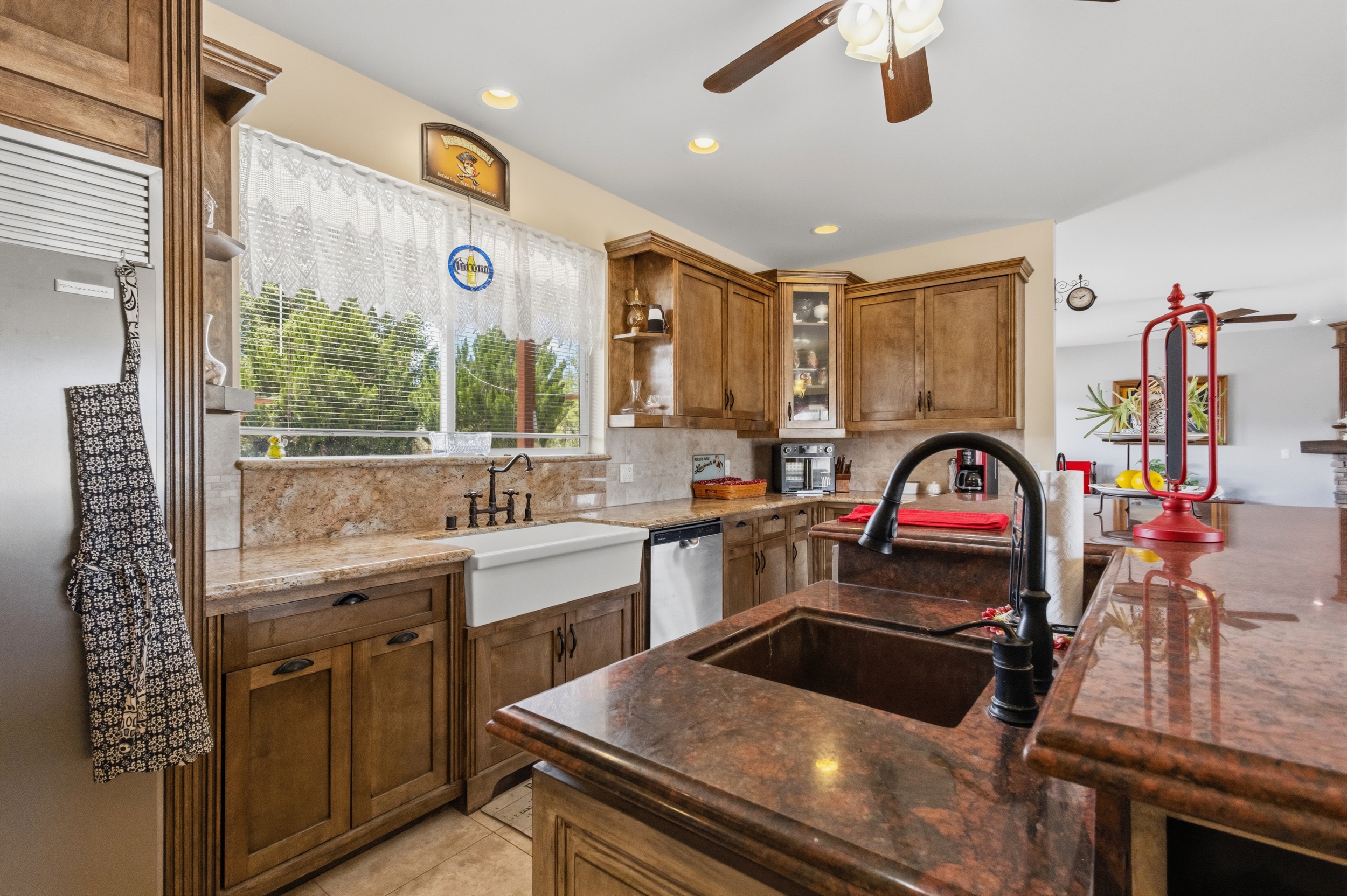 Los Lunas, New Mexico, 87031, United States, 5 Bedrooms Bedrooms, ,5 BathroomsBathrooms,Residential,For Sale,2048423