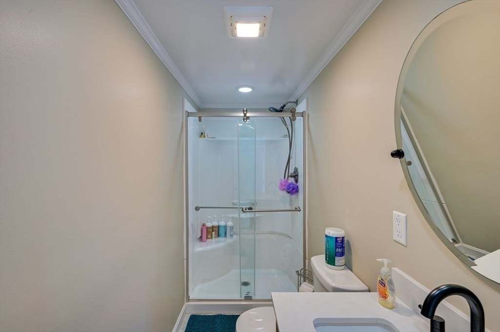 Weymouth, Massachusetts, 02191, United States, 3 Bedrooms Bedrooms, ,3 BathroomsBathrooms,Residential,For Sale,1862385