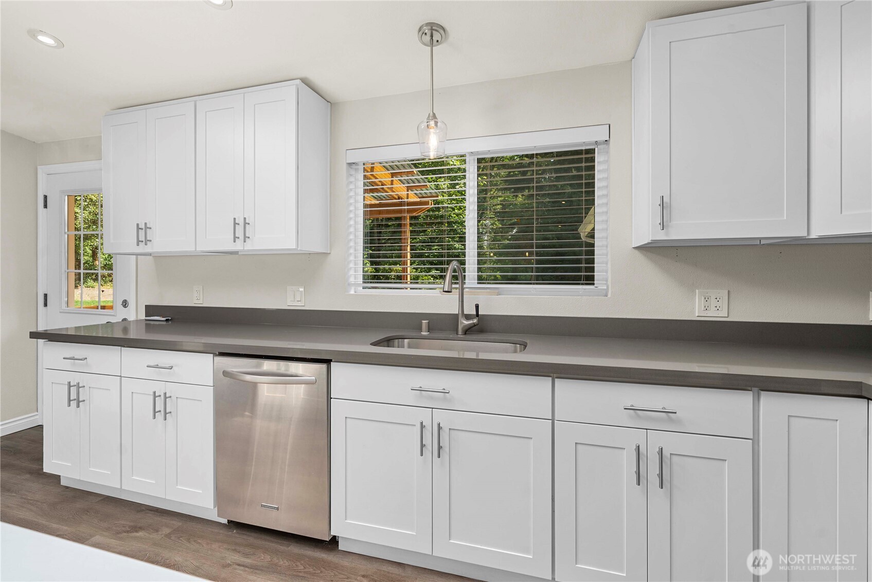 Carnation, Washington, 98014, United States, 3 Bedrooms Bedrooms, ,2 BathroomsBathrooms,Residential,For Sale,1916137