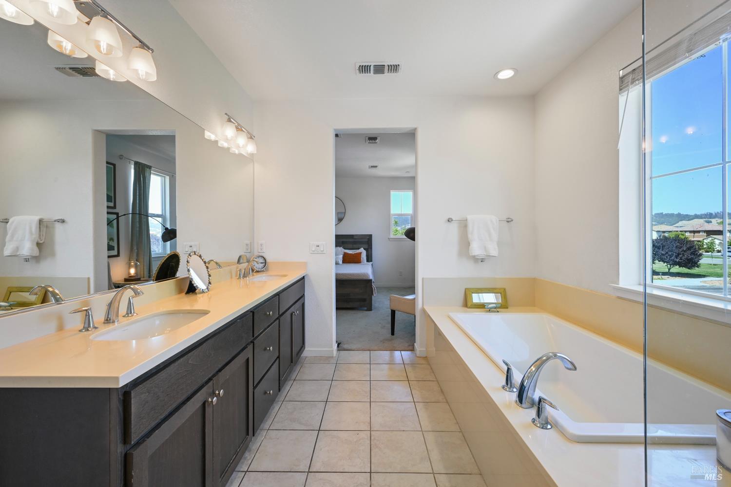 Rohnert Park, California, 94928, United States, 3 Bedrooms Bedrooms, ,3 BathroomsBathrooms,Residential,For Sale,1925027