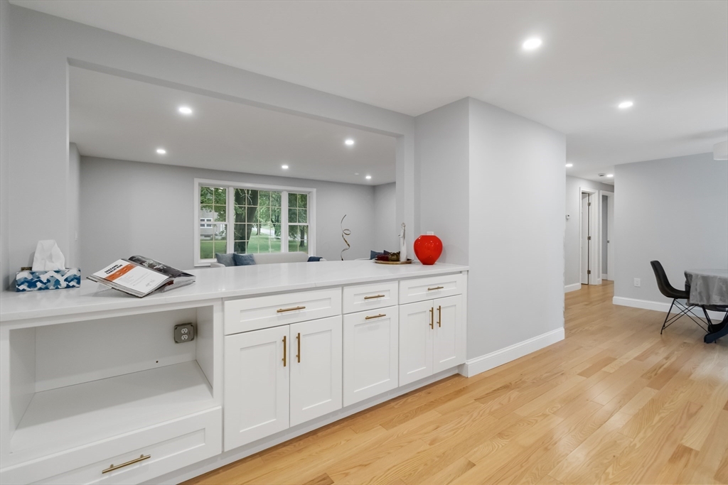 Wayland, Massachusetts, 01778, United States, 3 Bedrooms Bedrooms, ,2 BathroomsBathrooms,Residential,For Sale,1891680