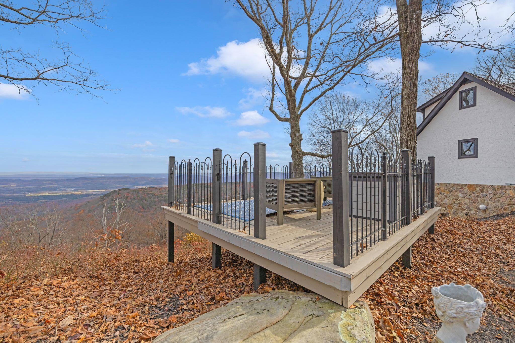 Rising Fawn, Georgia, 30738, United States, 2 Bedrooms Bedrooms, ,2 BathroomsBathrooms,Residential,For Sale,1995389