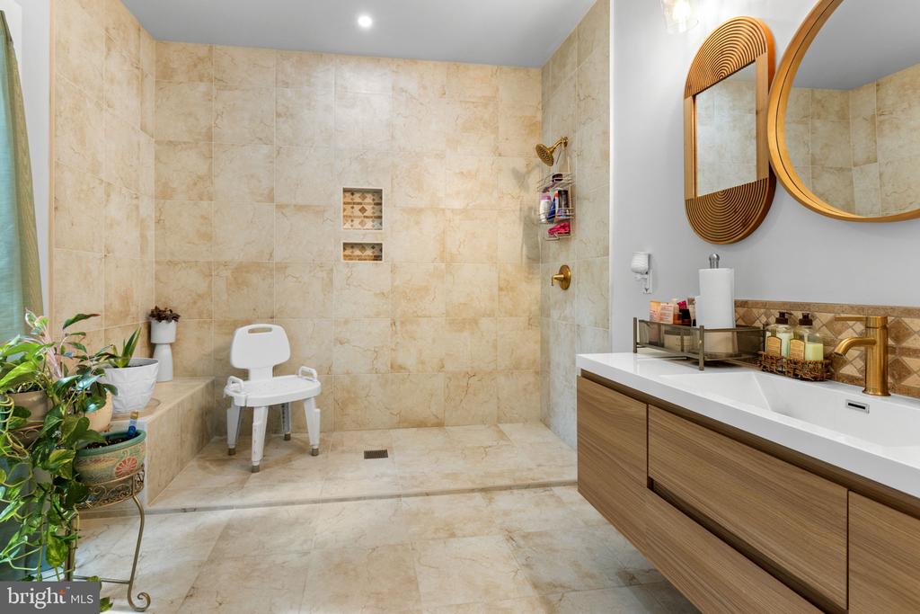 Spotsylvania, Virginia, 22551, United States, 4 Bedrooms Bedrooms, ,4 BathroomsBathrooms,Residential,For Sale,1981992