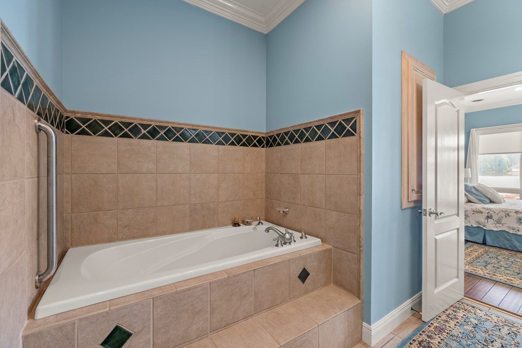 OXFORD, Mississippi, 38655, United States, 5 Bedrooms Bedrooms, ,6 BathroomsBathrooms,Residential,For Sale,1858310