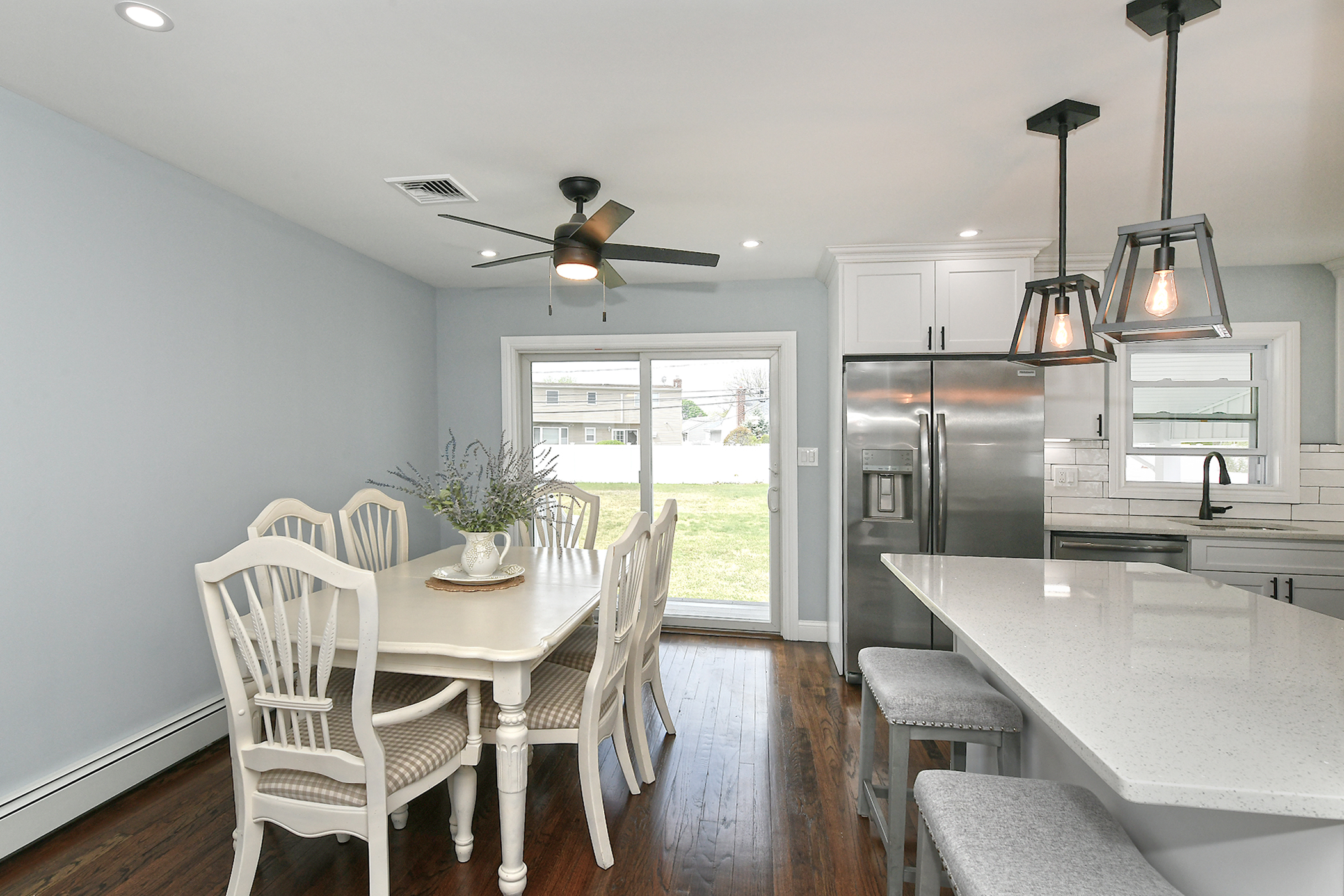 Farmingdale, New York, 11735, United States, 3 Bedrooms Bedrooms, ,2 BathroomsBathrooms,Residential,For Sale,1928376